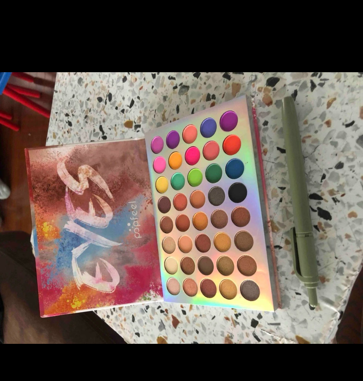 40-Color Eye Shadow Palette, Matte Glitter Matte Eyeshadow Palette.