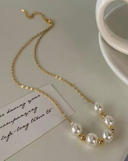 A French Style Romantic Stainless Steel Necklace.