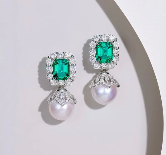 Vintage Sterling 925 Silver Freshwater Pearl Drop Earring Green CZ Stone Ladies Wedding Banquet Dangler Fine Jewelry.