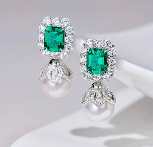 Vintage Sterling 925 Silver Freshwater Pearl Drop Earring Green CZ Stone Ladies Wedding Banquet Dangler Fine Jewelry.