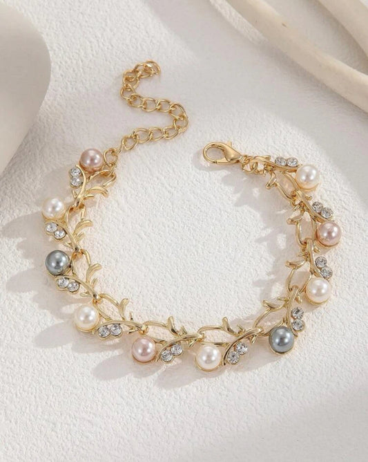 Beautiful pearl decor bracelet