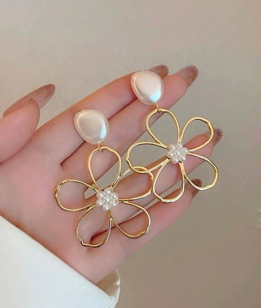 Pearl decor flower 🌸 earrings