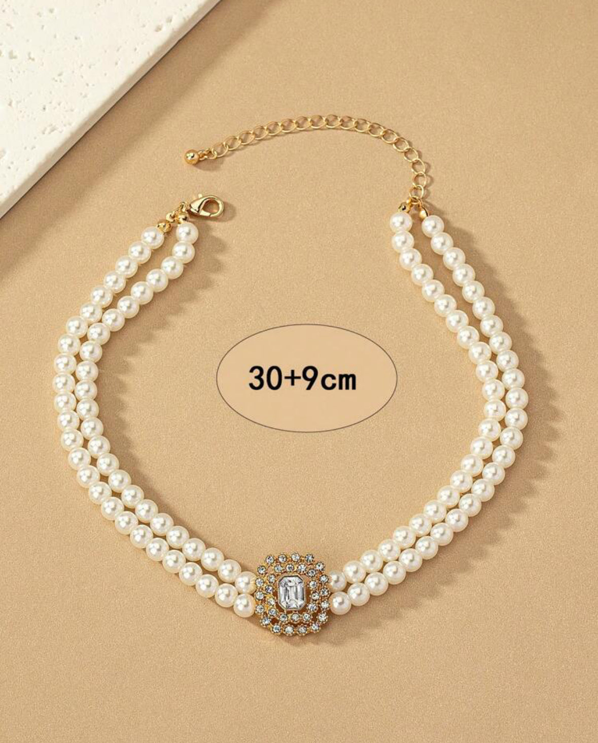 Rhinestone & beautiful Pearl Decor Choker