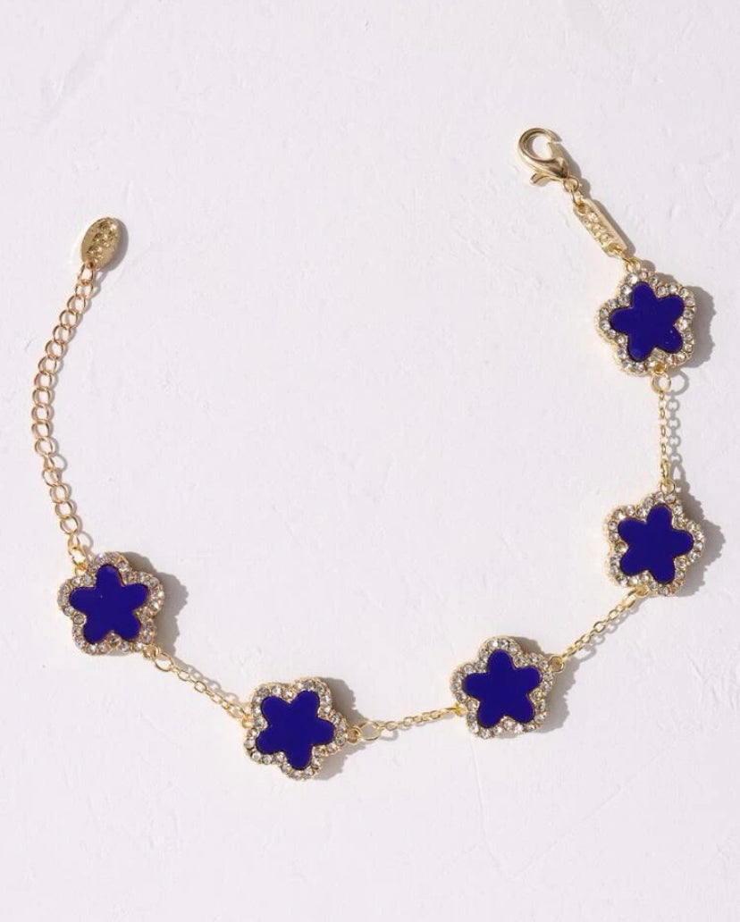 Flower décor bracelets