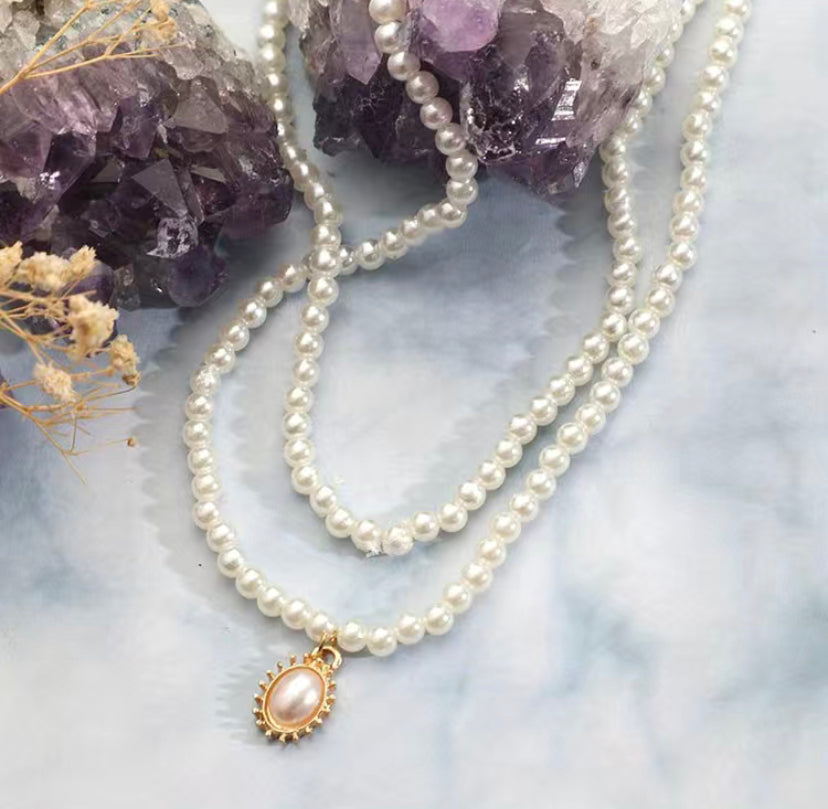 Gorgeous freshwater pearl necklace