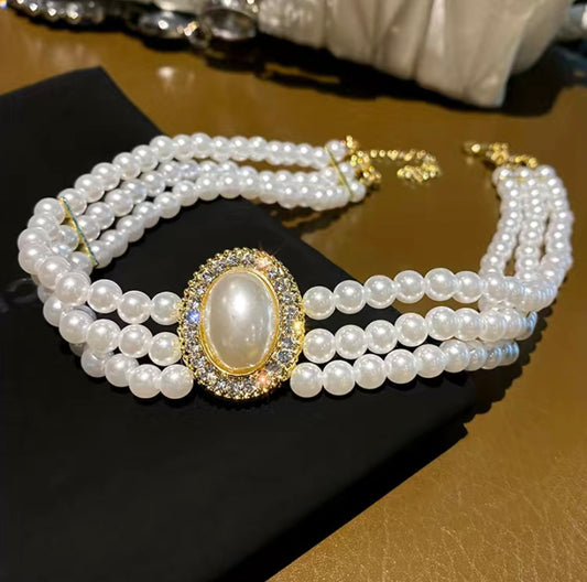 Elegant Vintage Choker Necklace
