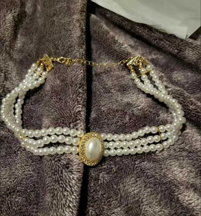 Elegant Vintage Choker Necklace
