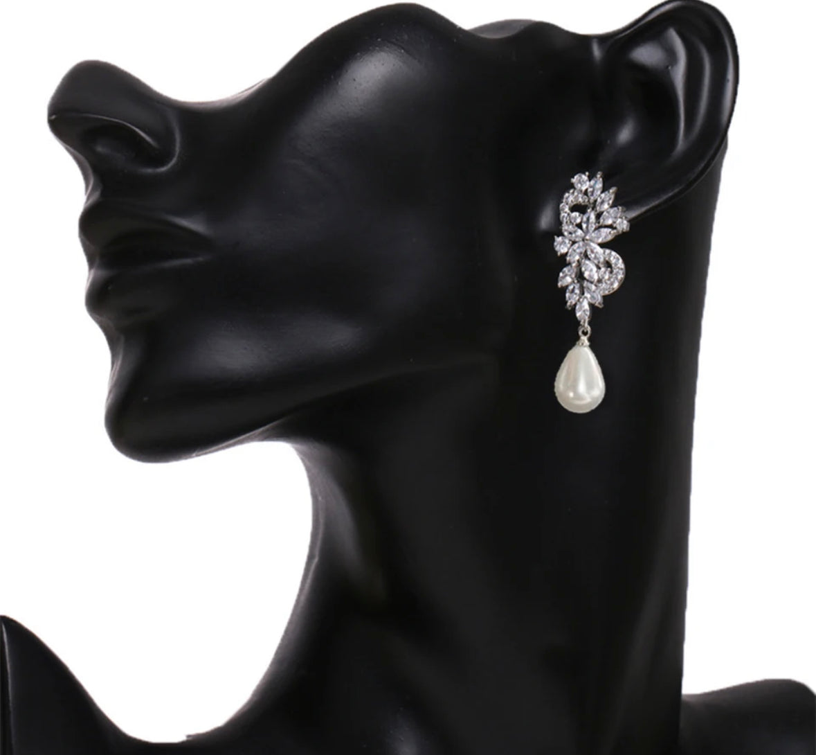 Symmetrical Elegant Shiny AAA Cubic Zirconia Long Pearl Earring
