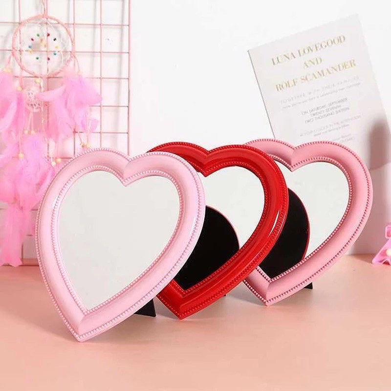 Mirror wall Mounted vanity mirror Girl room wall decoration heart-shaped mirror.