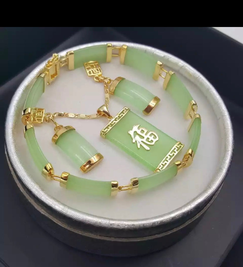 NATURAL GREEN JADE JADEITE CIRCLE DONUT PENDANT SET