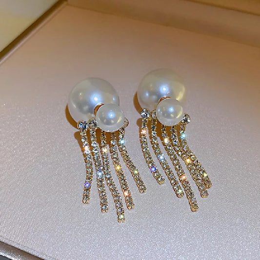 White round big pearl Rihnestone tassel Earrings.