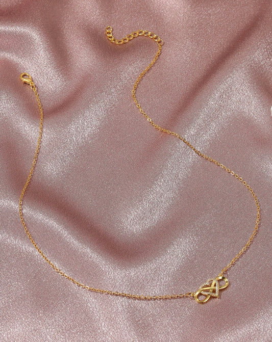 Women’s Silver Plated Infinity Love Heart Pendant Necklace.