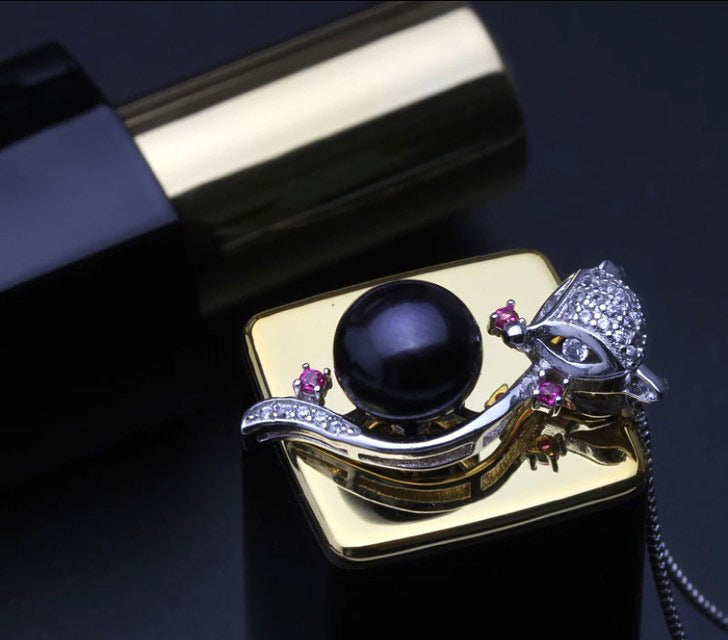 100% real pearl freshwater necklace for women.