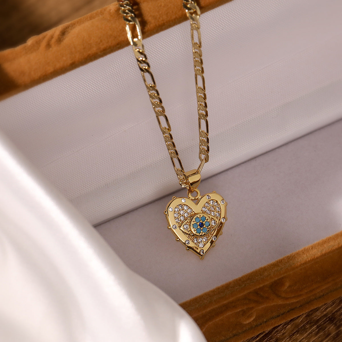 Fashion Jewelry Personality Copper Plated Real Gold Heart-shaped Zircon Pendant Necklace And Earrings Set