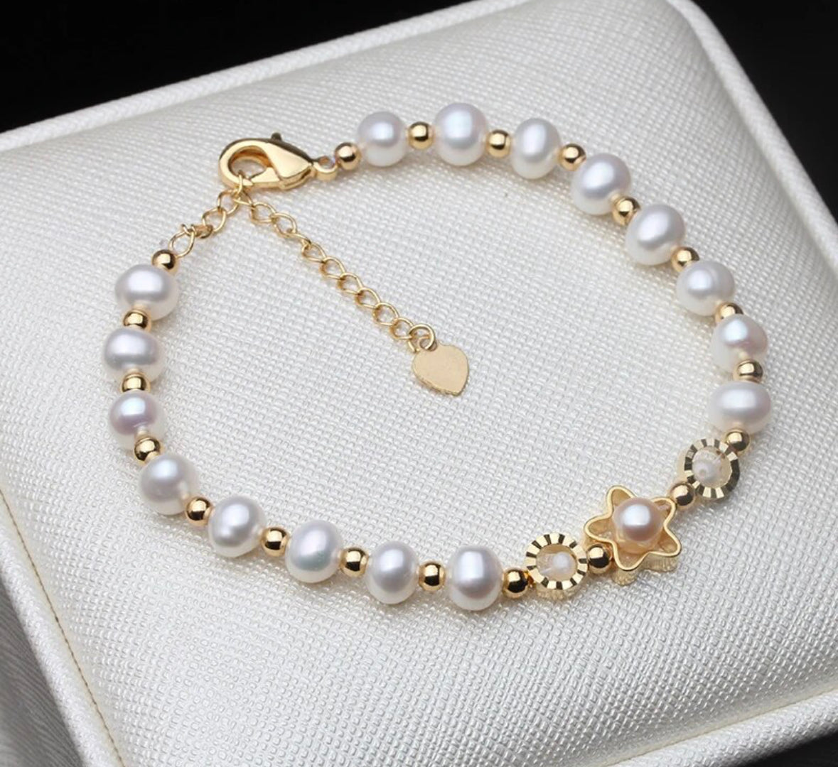 100% real freshwater round pearl bracelets.