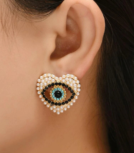 Left side of heart shape evil eye 🧿 earrings