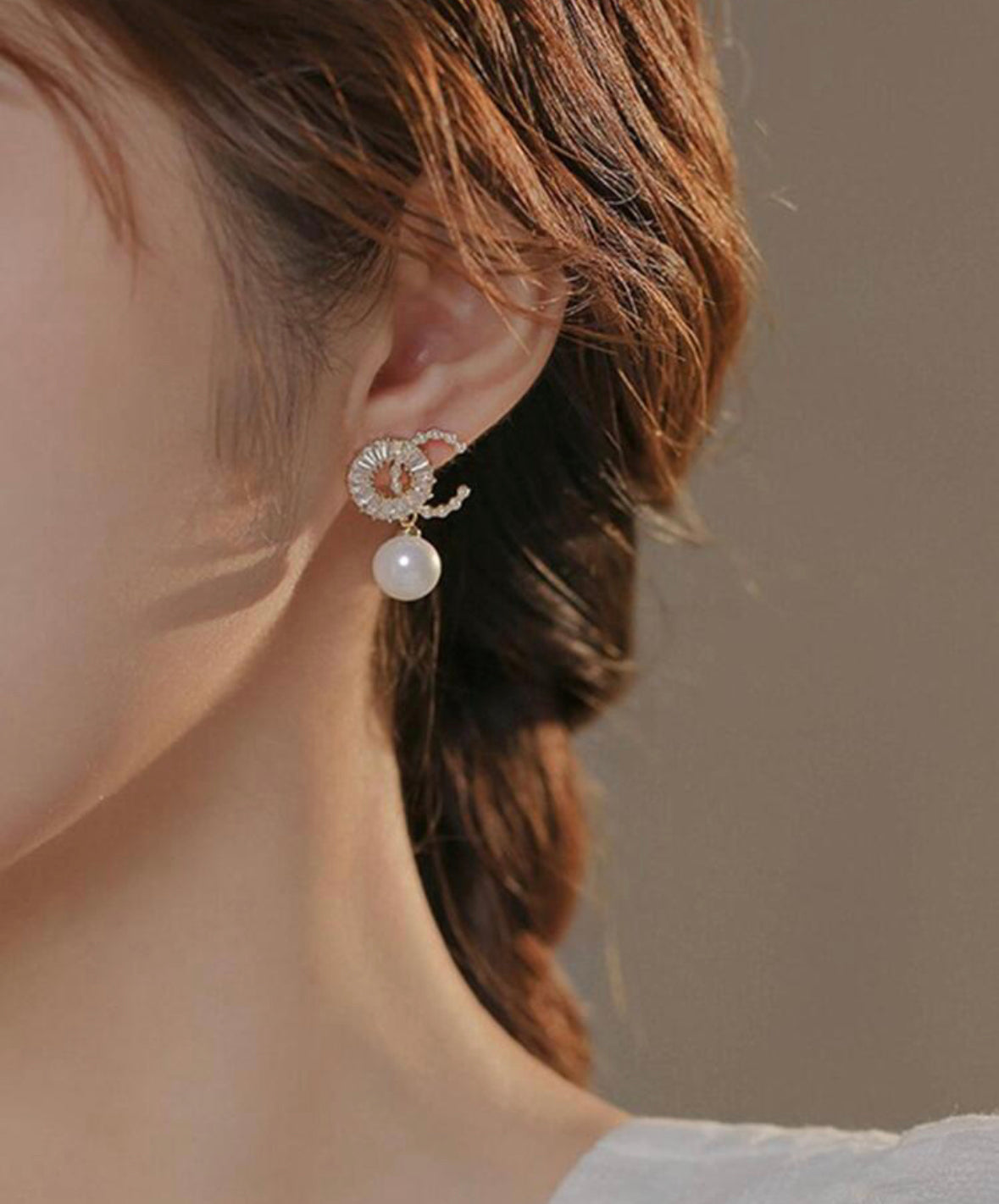 Exquisite and charming pearl cubic zirconia earrings