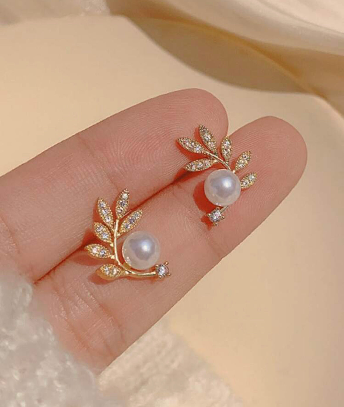 Elegant Pearl Stud Earrings