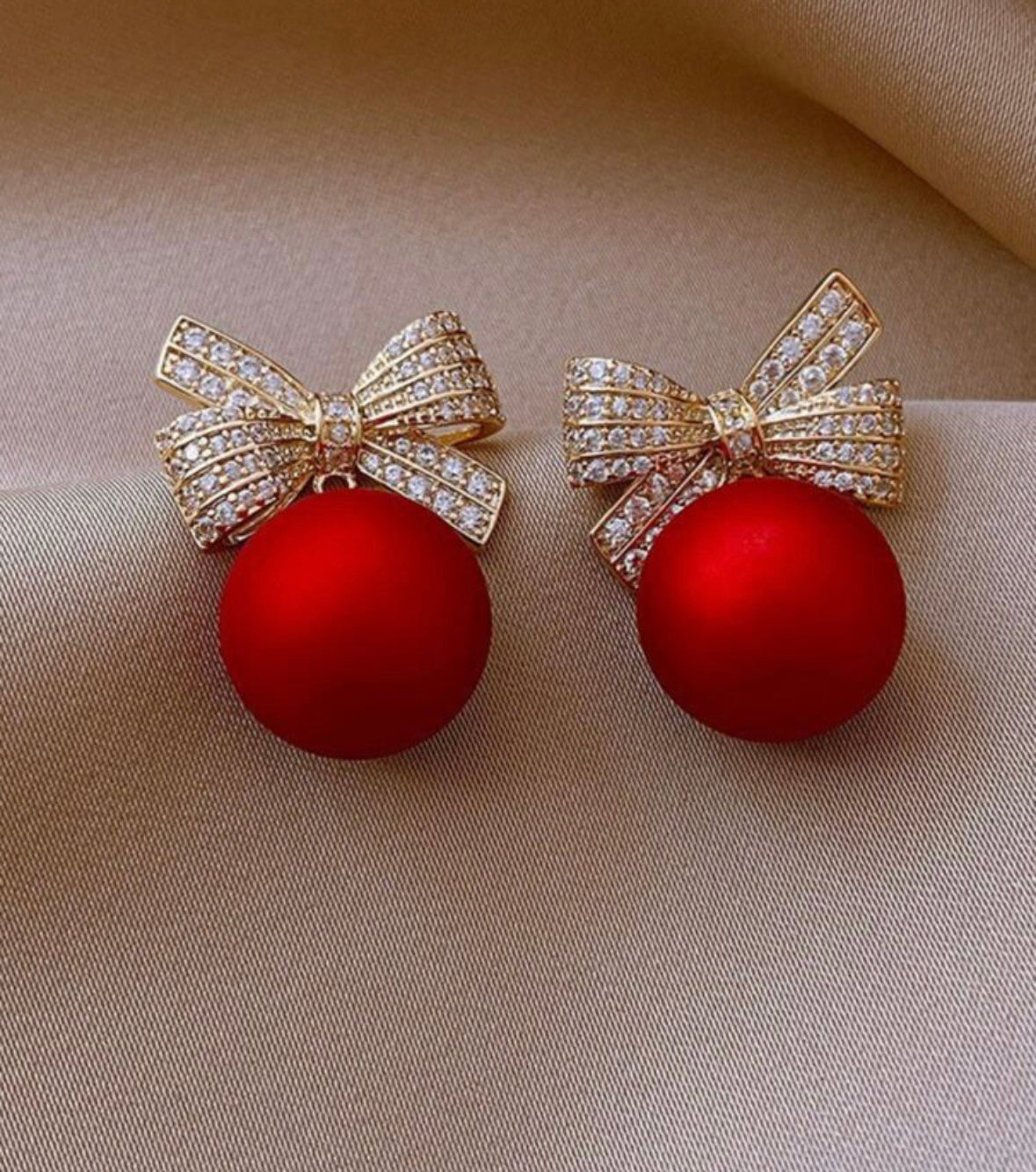 Butterfly Bow With Beaded & Rhinestone Stud Earrings.