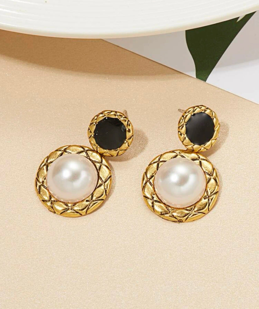 Top most popular pearl drop earrings