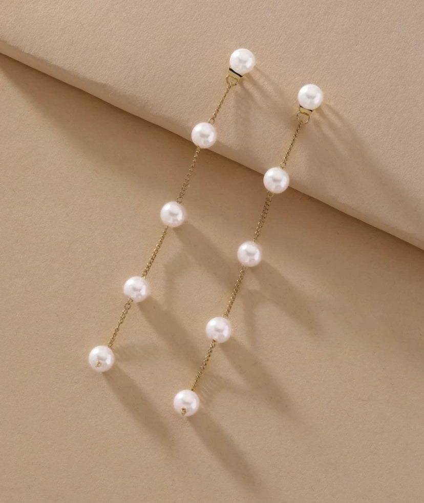 Pearl drop earrings