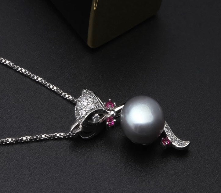 100% real pearl freshwater necklace for women.
