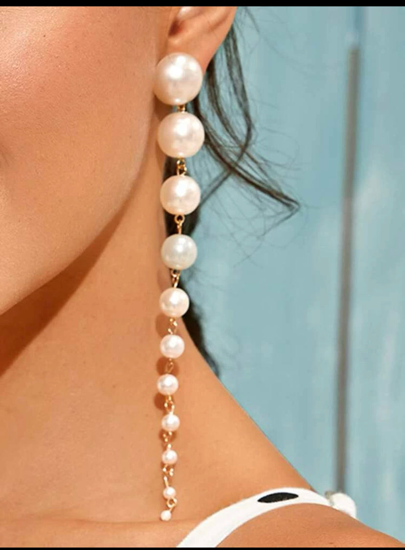 Pearl drop earrings