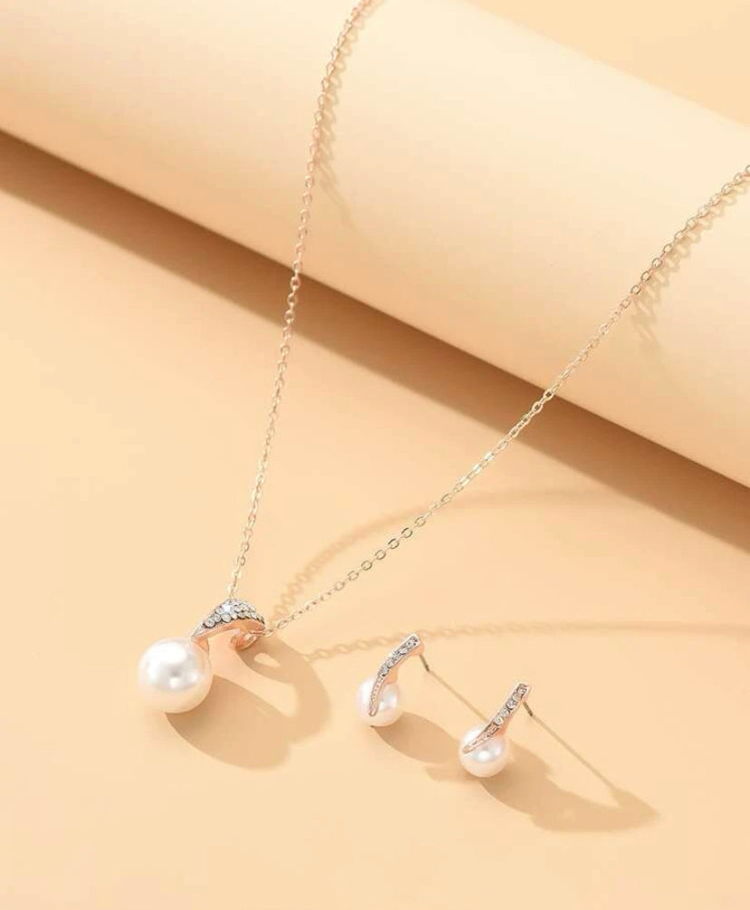 Real pearl with crystal earrings and necklace set