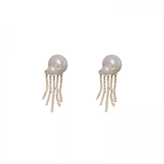 White round big pearl Rihnestone tassel Earrings.