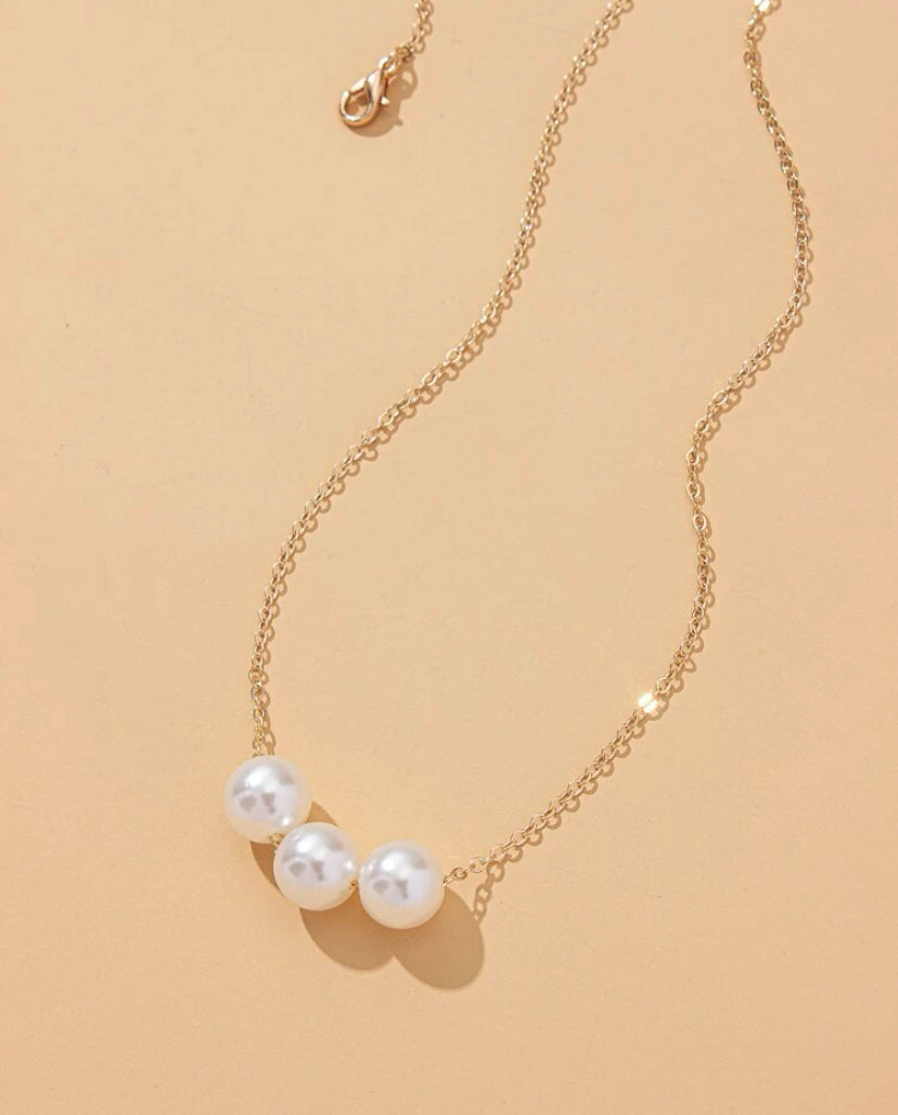 Fresh Water Pearl Necklace white color